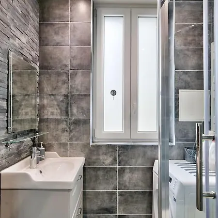 Apartament Renovated Modern 1 Bedroom Porte Maillot *